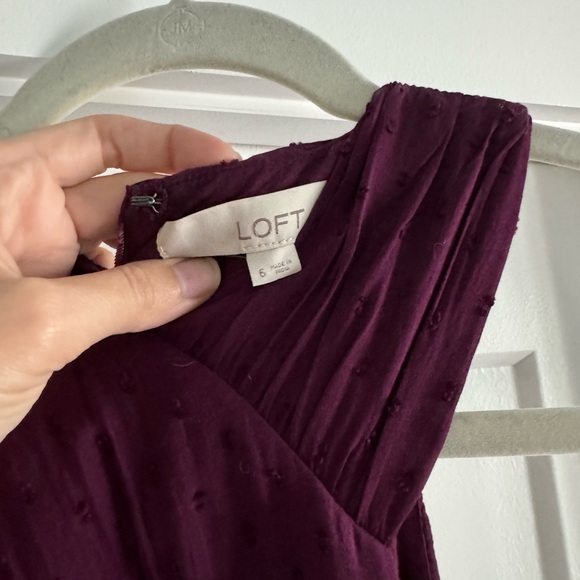 Cross-Neck LOFT flowy Dress, size 6 - Picture 4 of 4